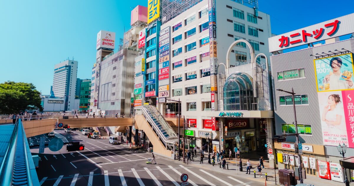 仙台駅前ハピナ名掛丁入口と交差点の昼景